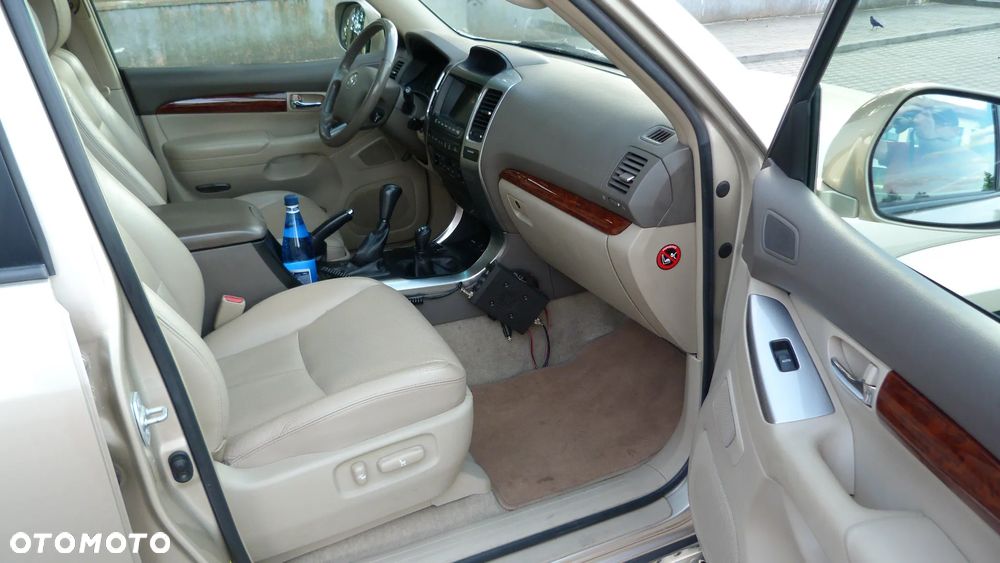 Toyota Land Cruiser 3.0 D Sol Platinium - 28