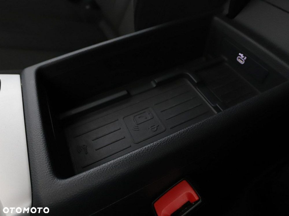 Audi A4 Avant 35 TDI mHEV Advanced S tronic - 32