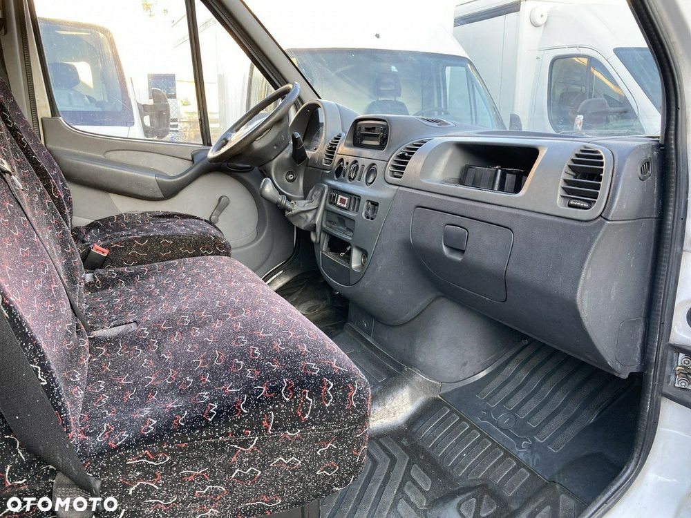 Mercedes-Benz Sprinter - 10