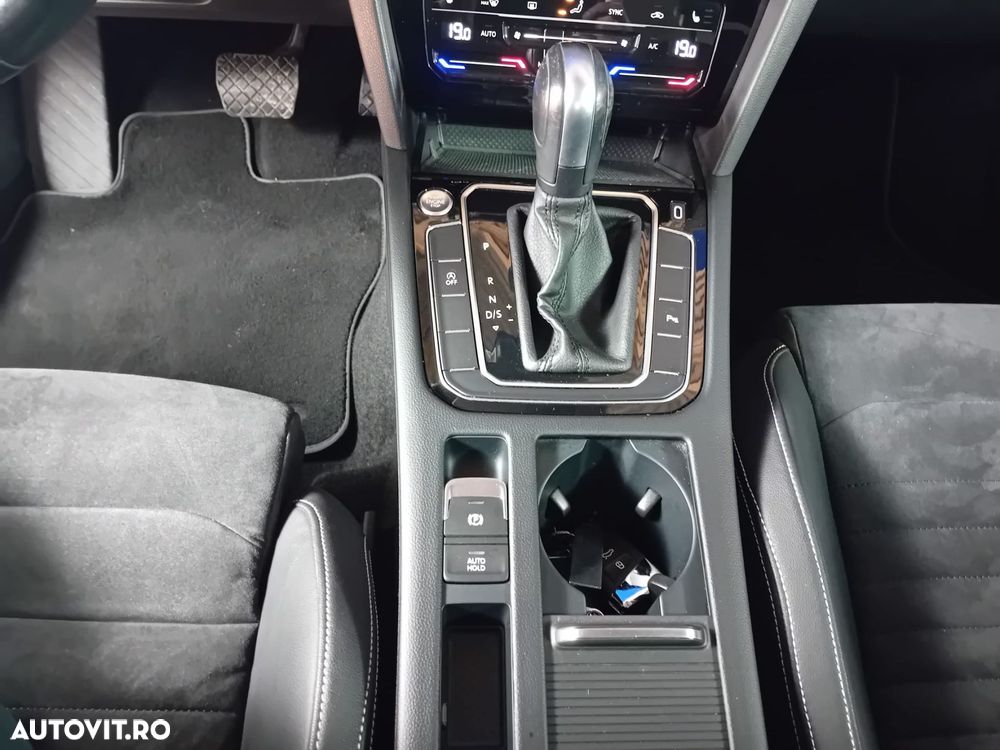 VOLKSWAGEN Passat 2020 — imagine 41