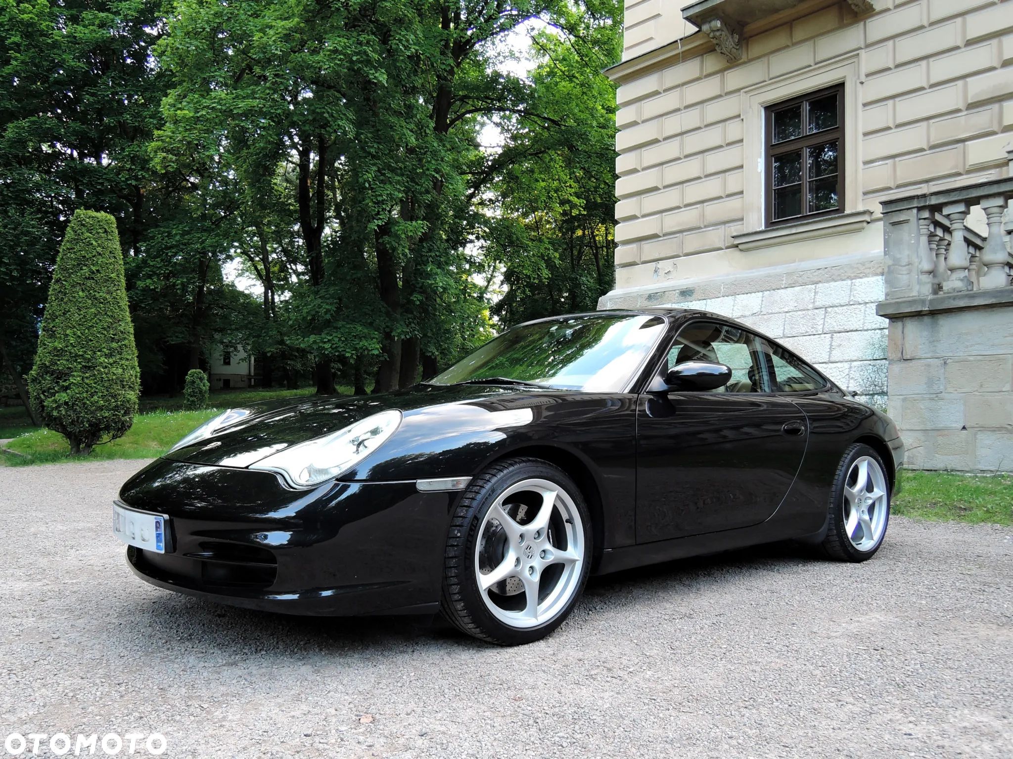 Porsche 911 Carrera - 1