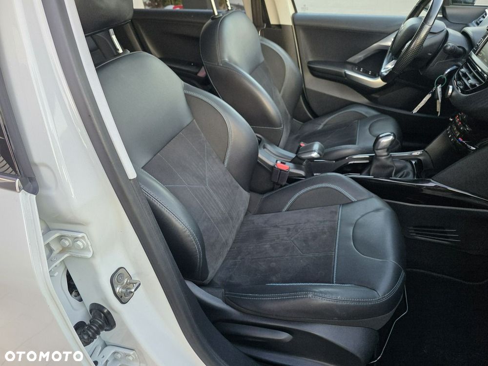 Peugeot 2008 1.2 Pure Tech Crossway S&S - 31