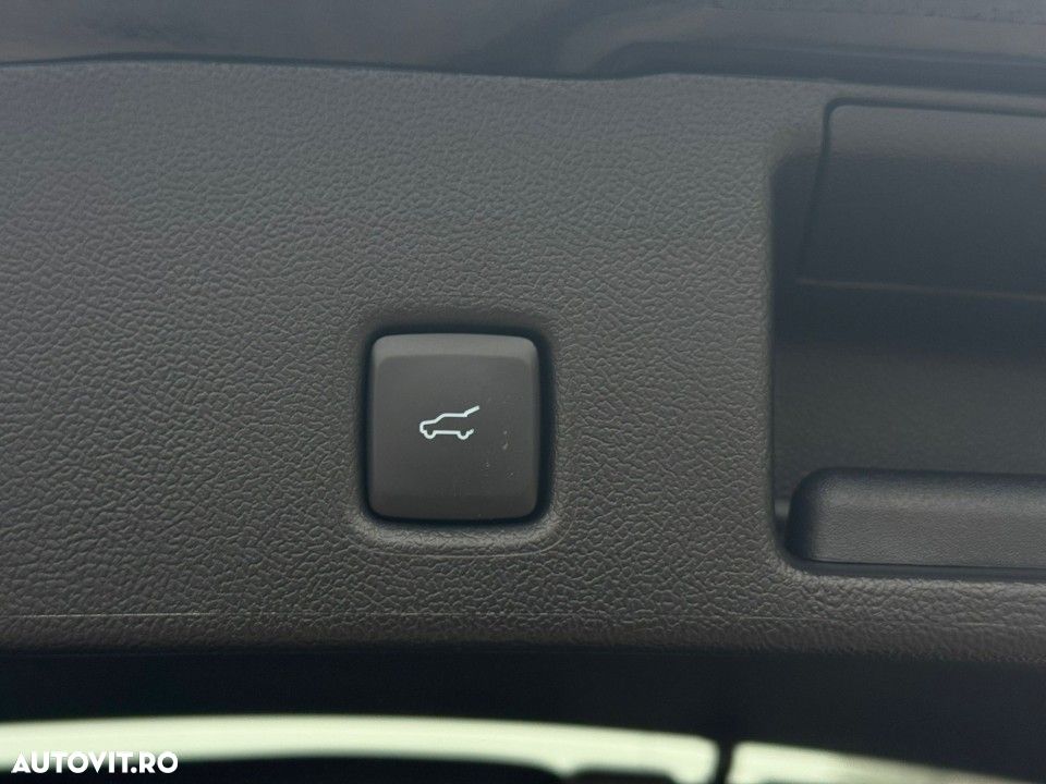 Ford Kuga 2.5 Duratec FWD PHEV ST-Line X - 11