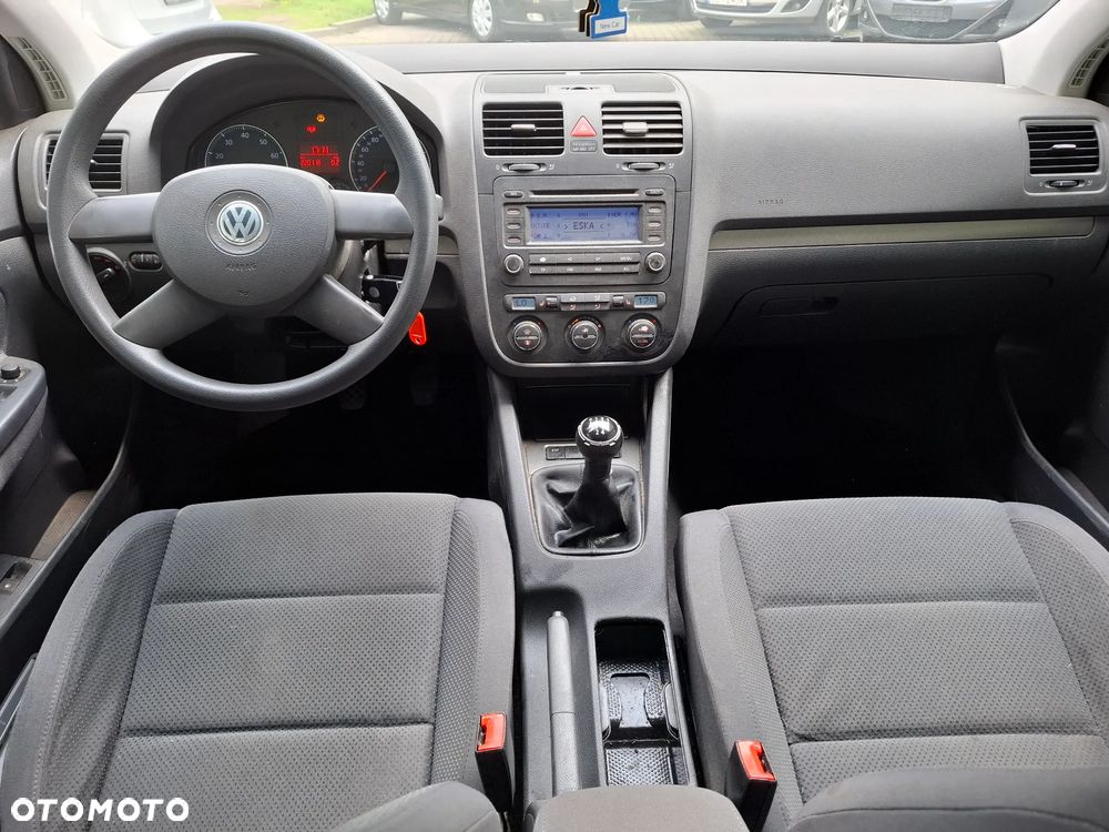 Volkswagen Golf 1.6 Comfortline - 28