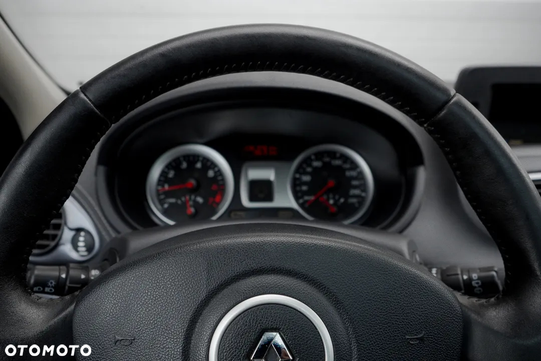 Renault Clio 1.2 16V TCE Night&Day - 15