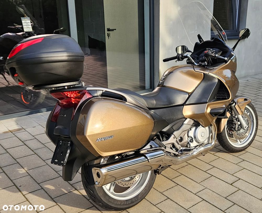 Honda NT - 17