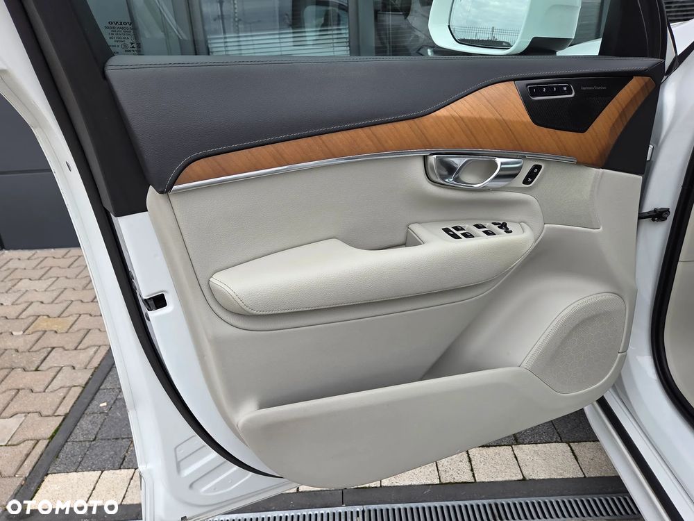 Volvo XC 90 - 27