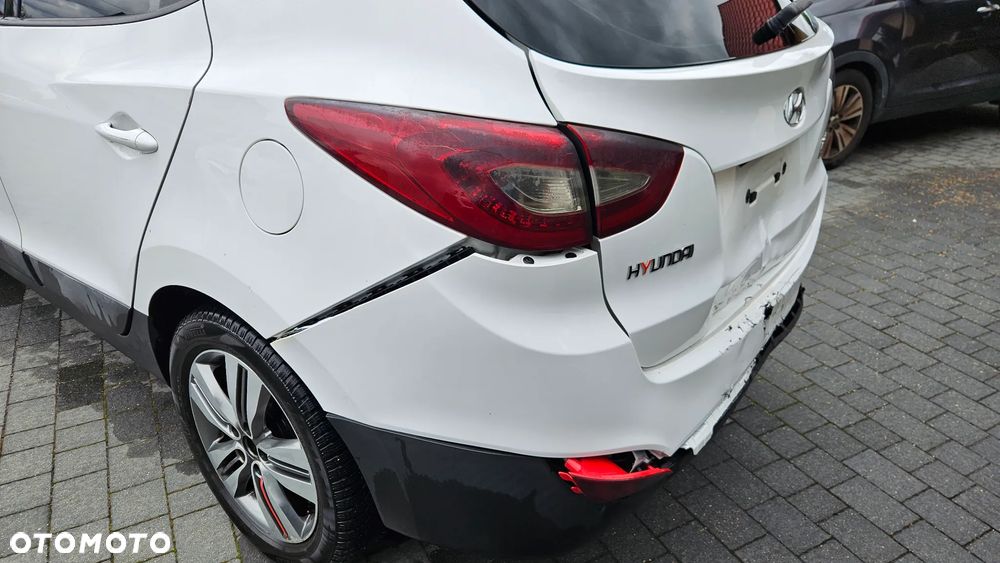 Hyundai ix35 1.7 CRDi 2WD blue Finale Gold - 12