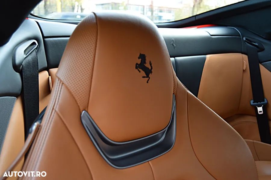 Ferrari Portofino - 14