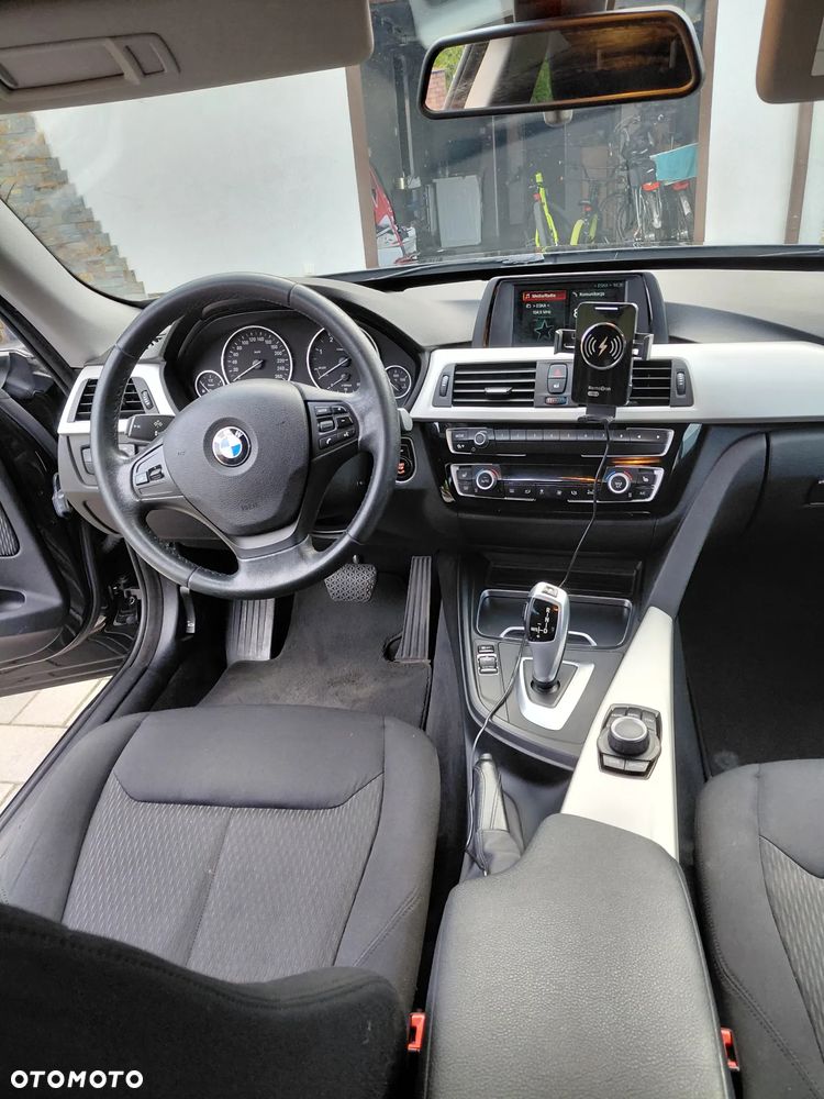 BMW 3GT 318d Business Edition - 9