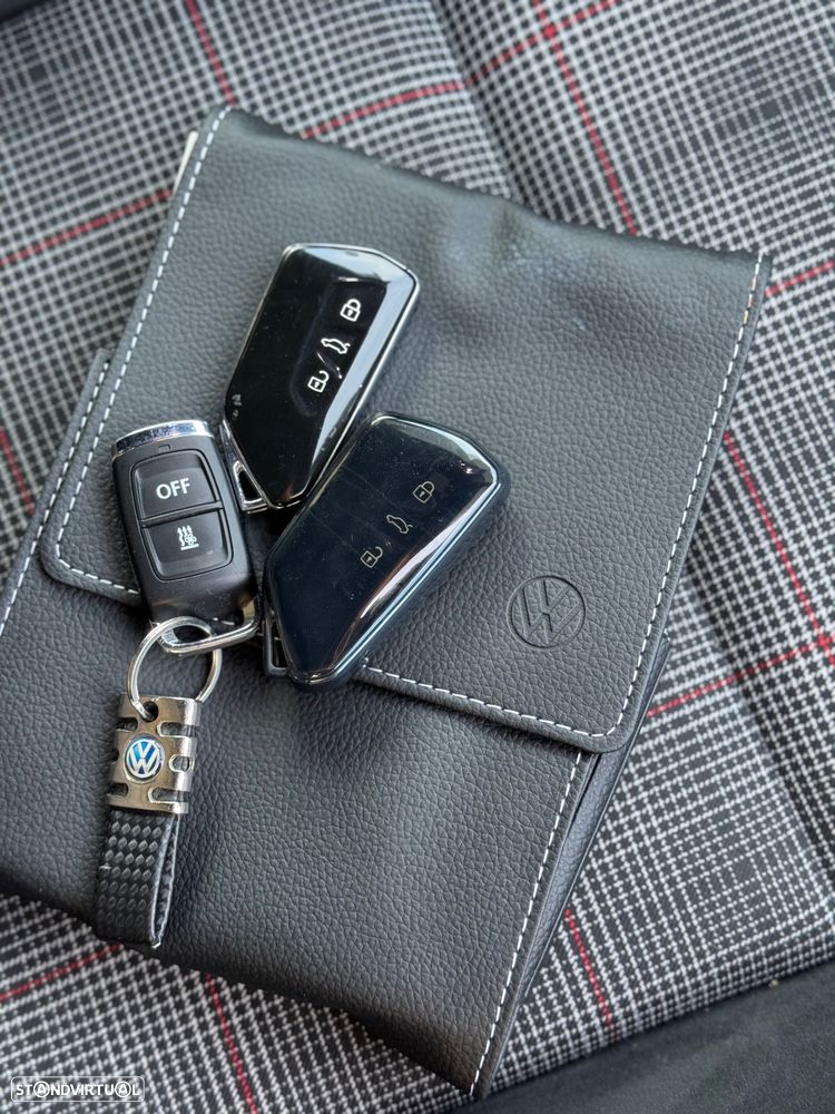 VW Golf 2.0 TSI OPF DSG GTI - 19