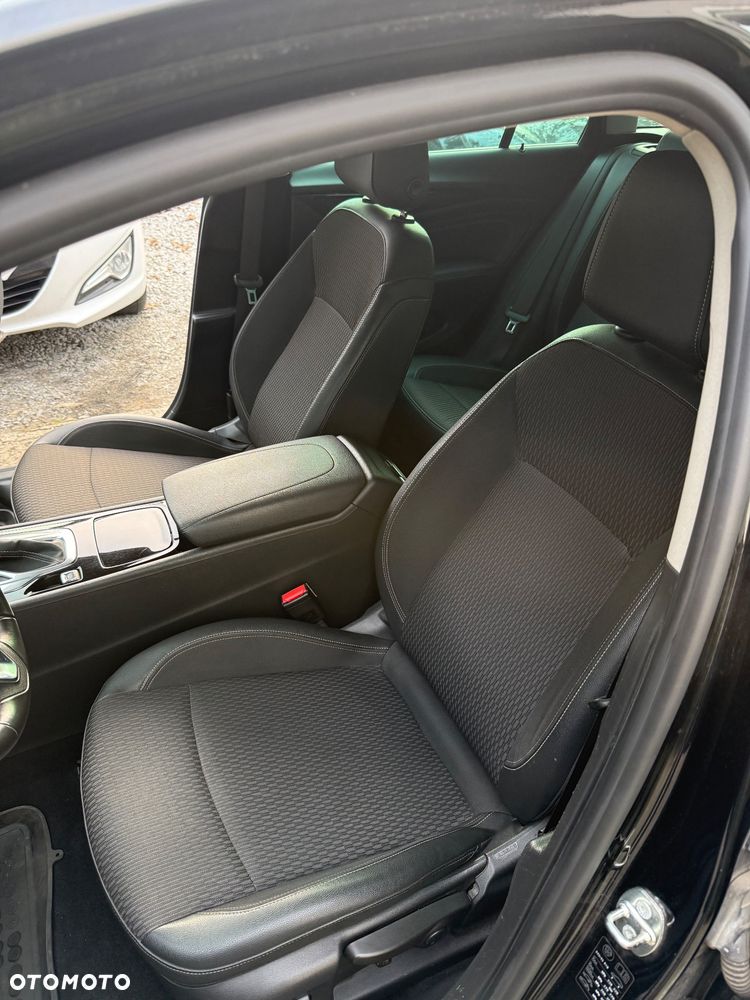 Opel Insignia - 15