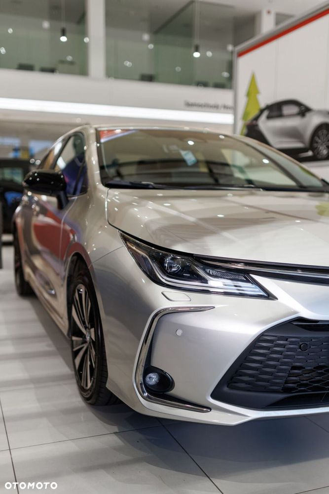 Toyota Corolla 1.8 Hybrid Style - 12