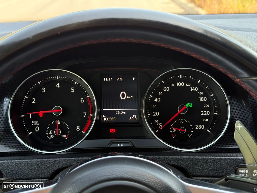 VW Golf - 26