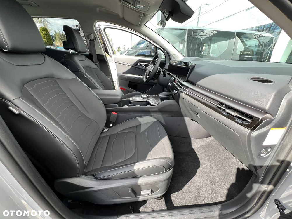 Kia Sportage 1.6 T-GDI HEV Anniversary 2WD - 29