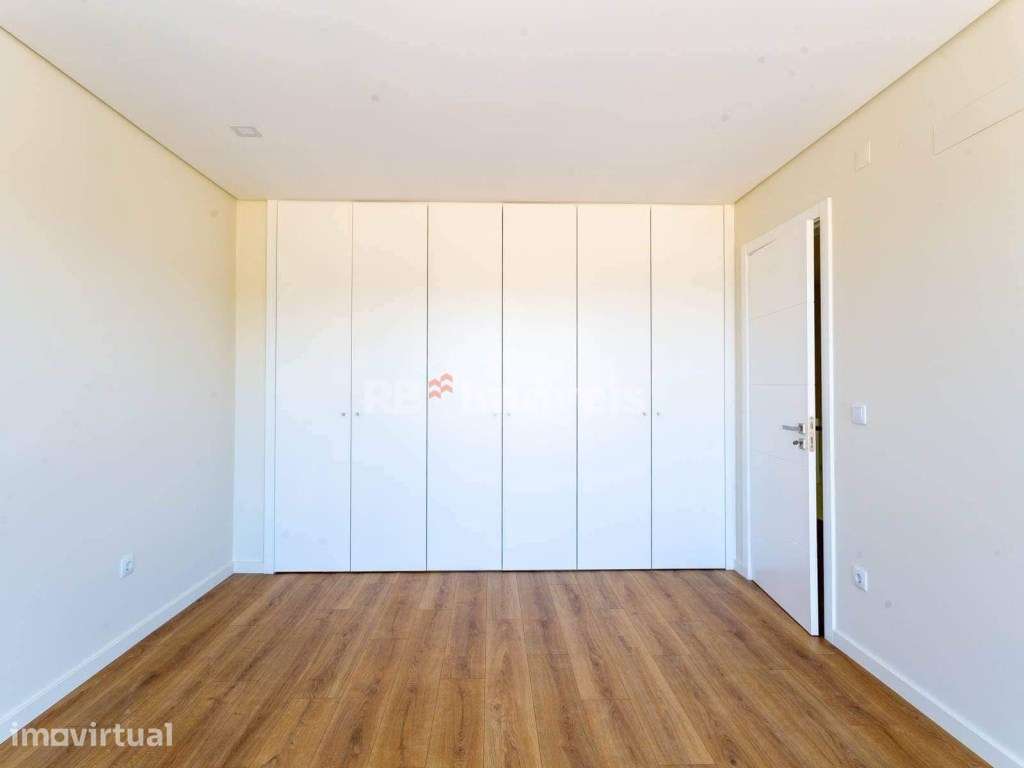 Andar de Moradia T3 totalmente remodelado, no Entroncamento - Grande imagem: 4/4