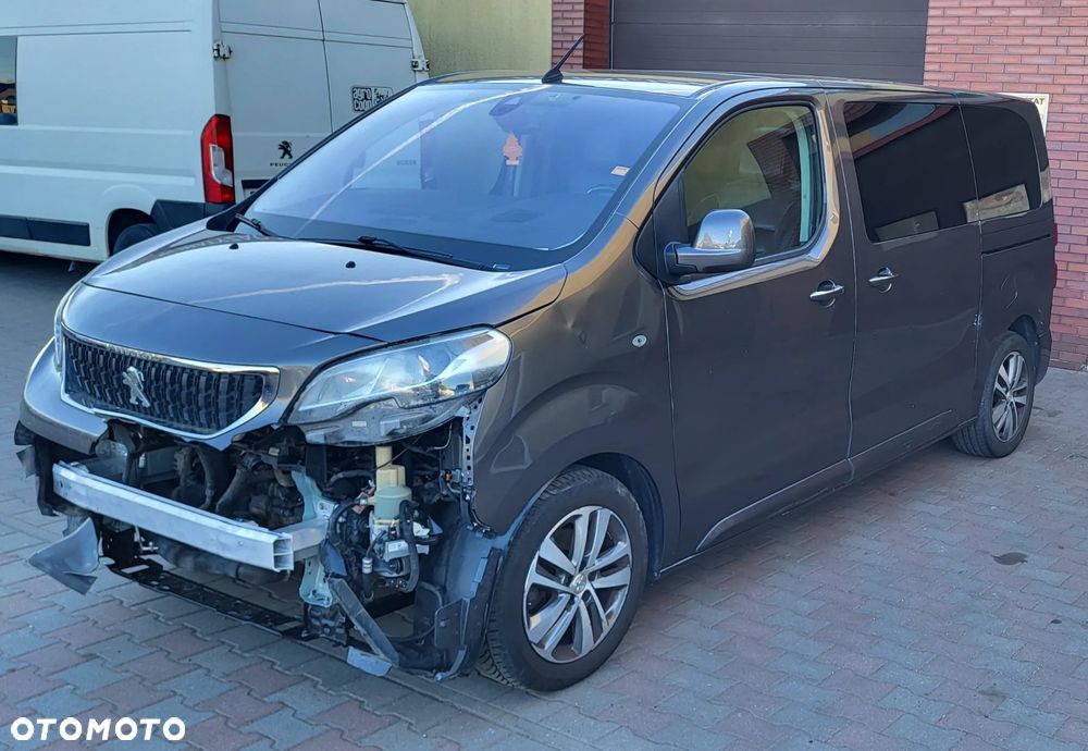 Peugeot Traveller - 4