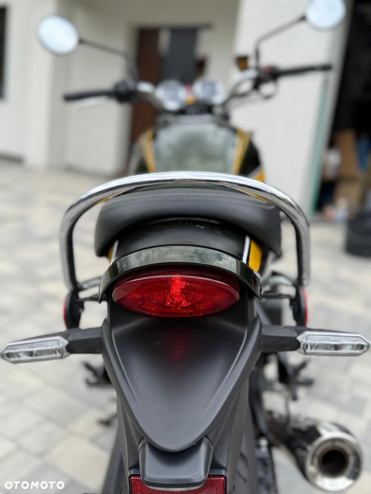 Kawasaki Z 900 RS - 15