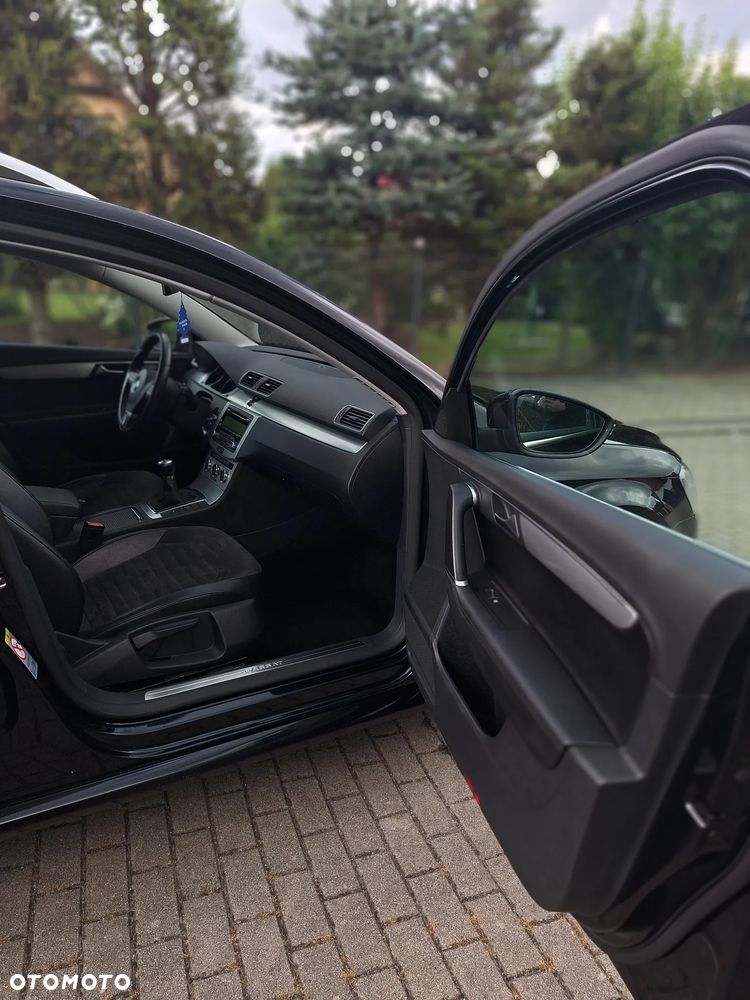 Volkswagen Passat 2.0 TDI 4Motion Comfortline - 15