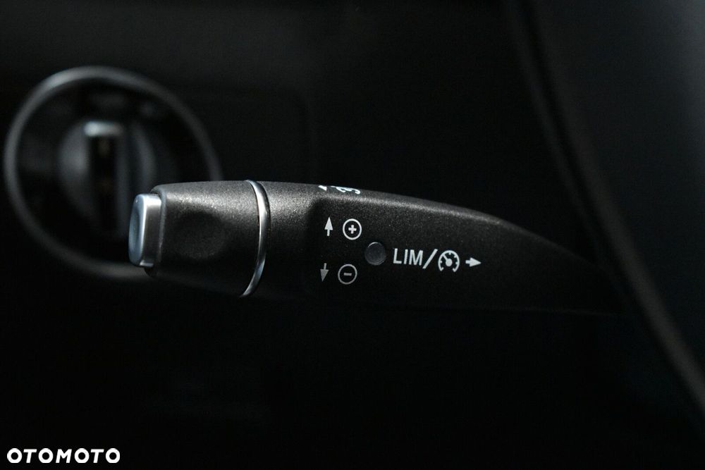 Mercedes-Benz Klasa B 180 7G-DCT Urban - 11