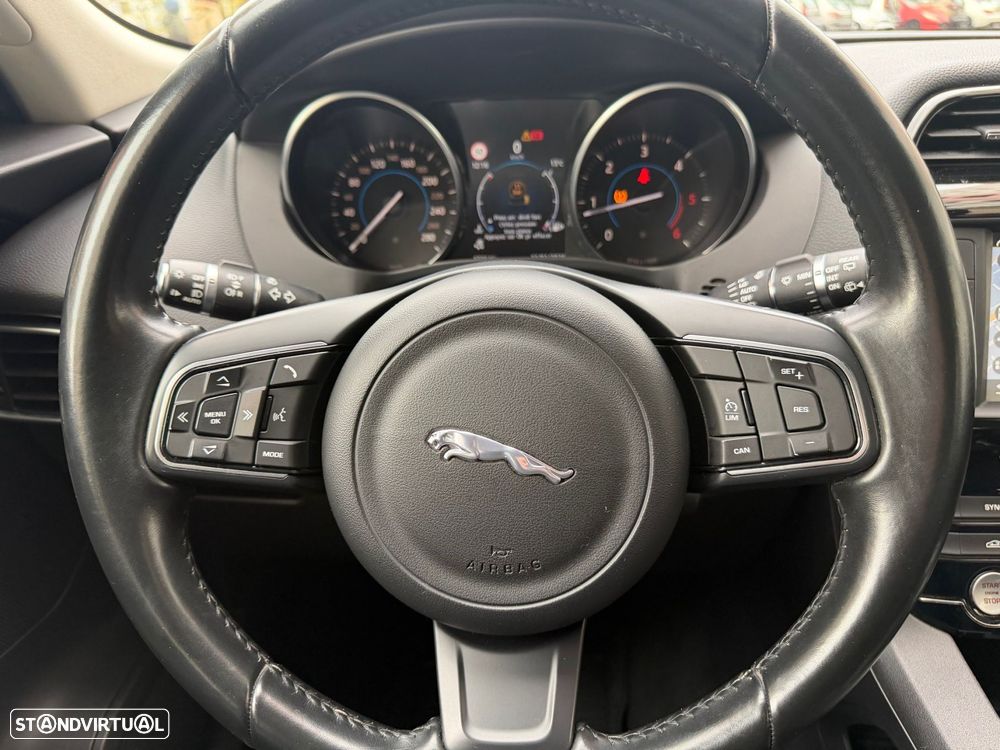 Jaguar F-Pace 20d Pure - 12