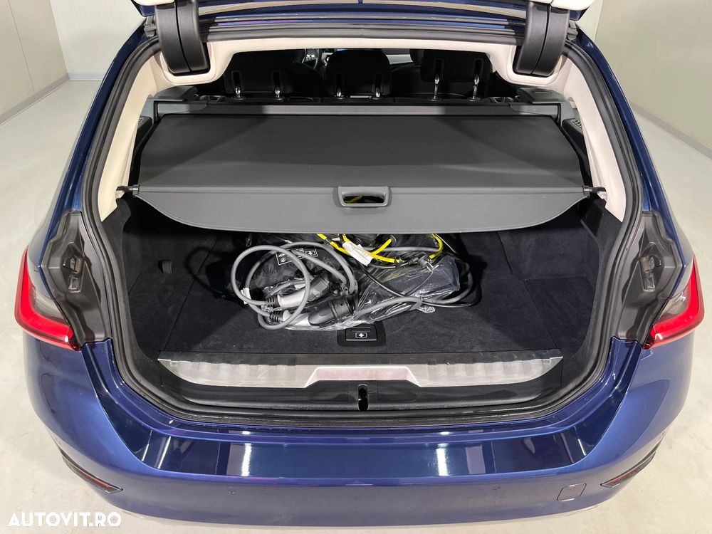 BMW Seria 3 320e AT PHEV - 12