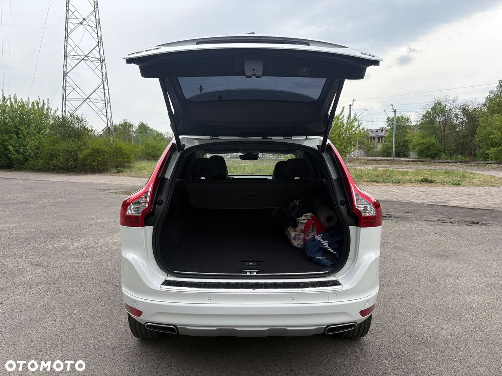 Volvo XC 60 D5 AWD Summum - 6