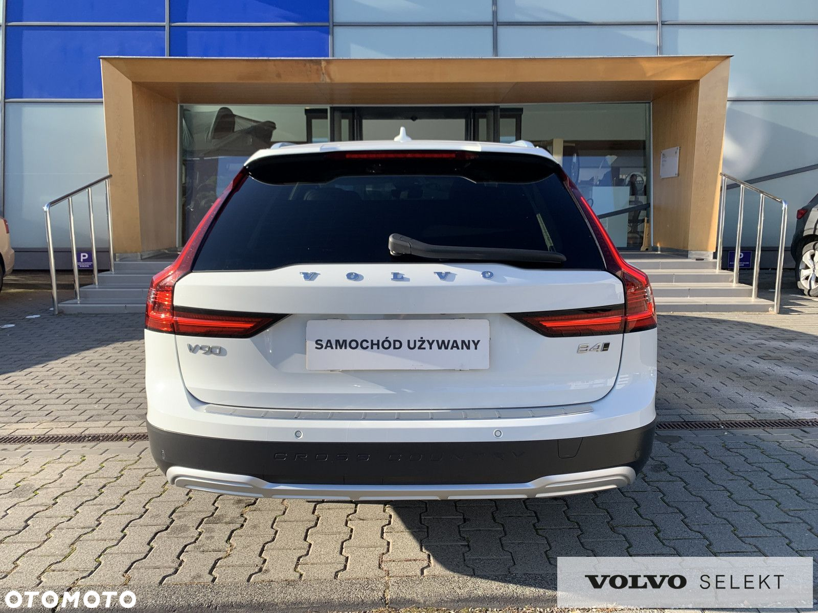 Volvo V90 Cross Country - 8