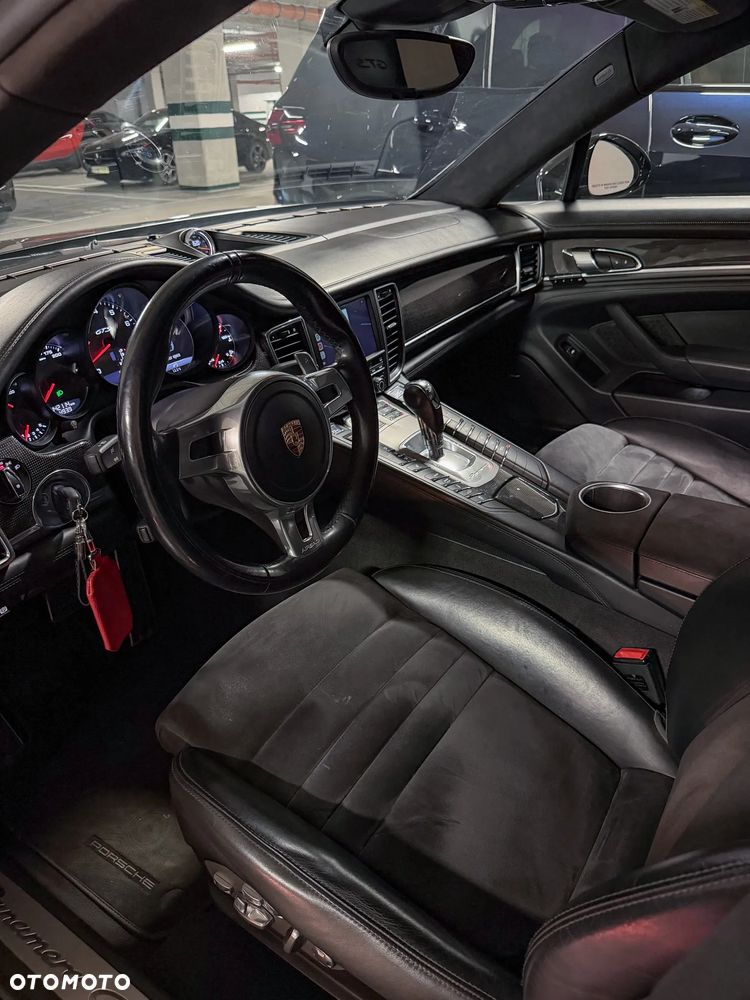 Porsche Panamera GTS PDK - 20
