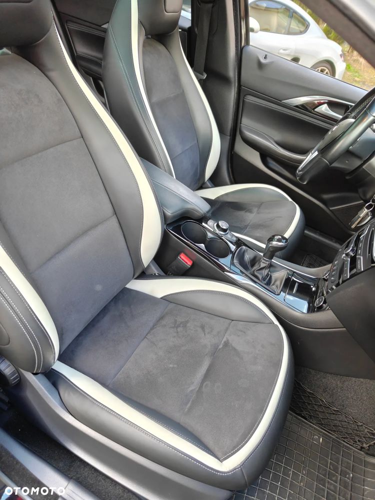 Infiniti Q30 1.5d Premium - 23