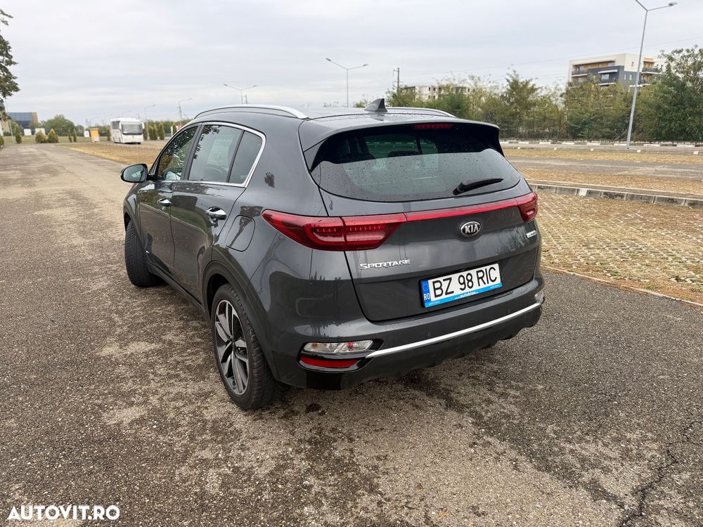 Kia Sportage 2,0 CRDI AWD Aut. Platinum - 4