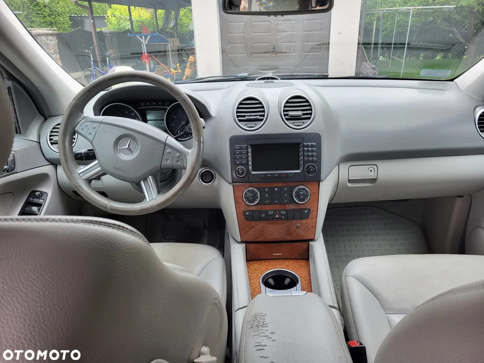 Mercedes-Benz ML 350 4-Matic - 14