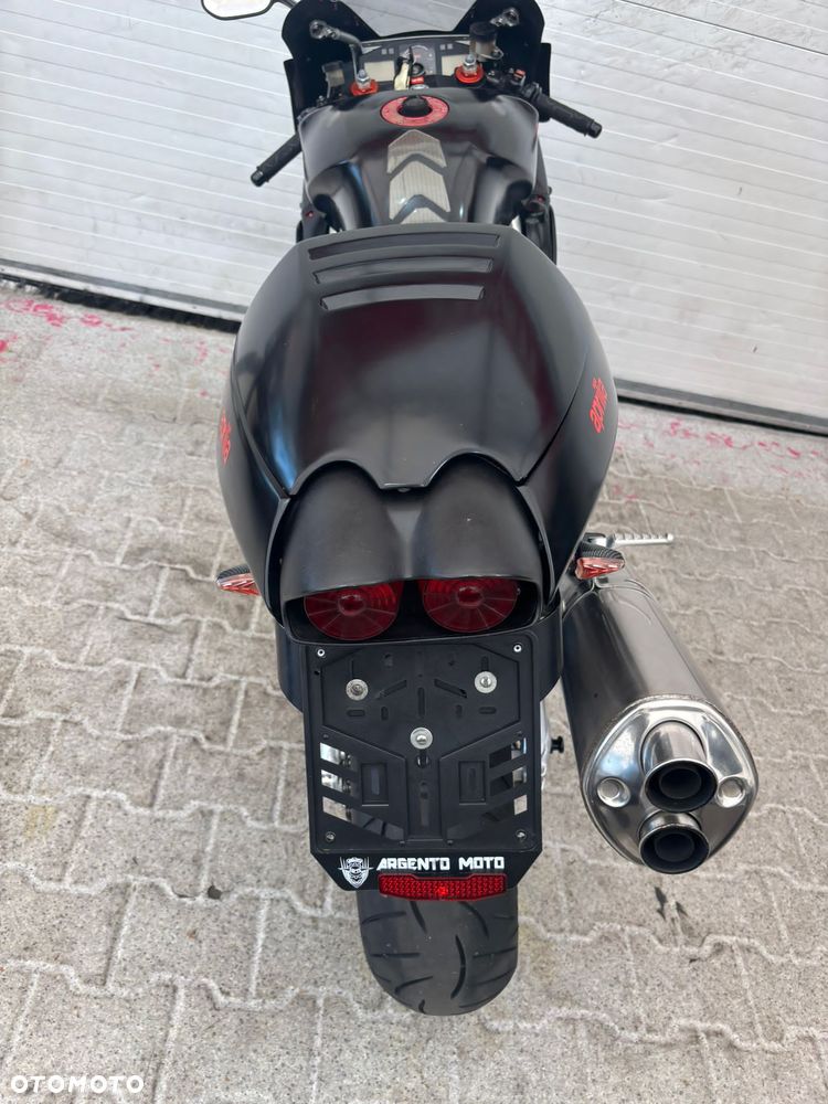 Aprilia RSV - 33