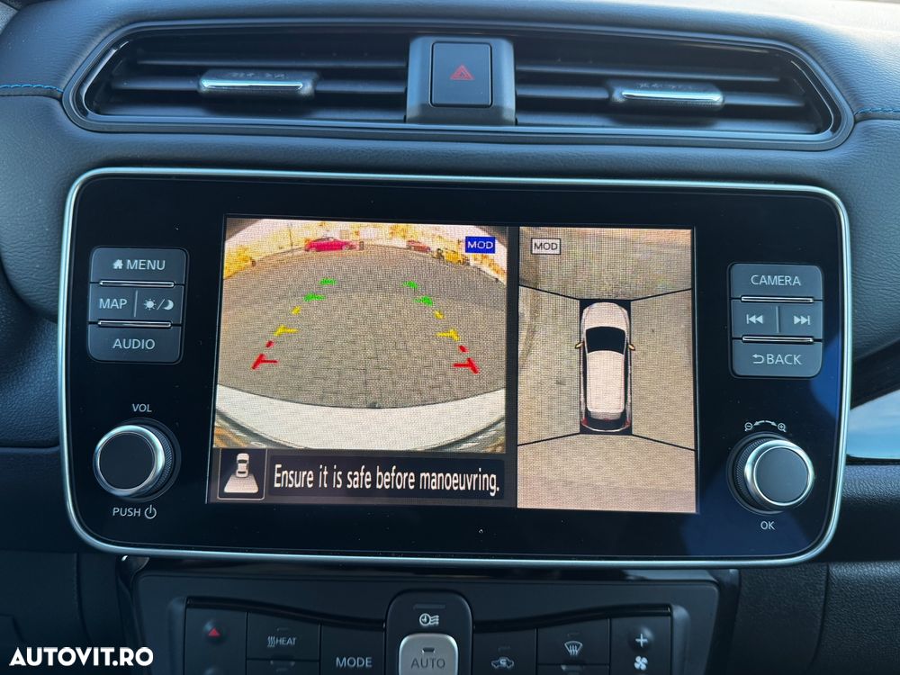 Nissan LEAF 62 kWh e+ N-Connecta - 28
