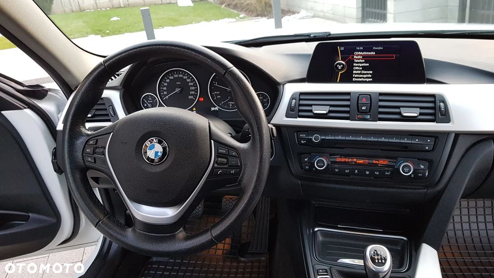 BMW Seria 3 318d Modern Line - 37