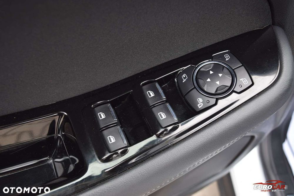 Ford S-Max - 29