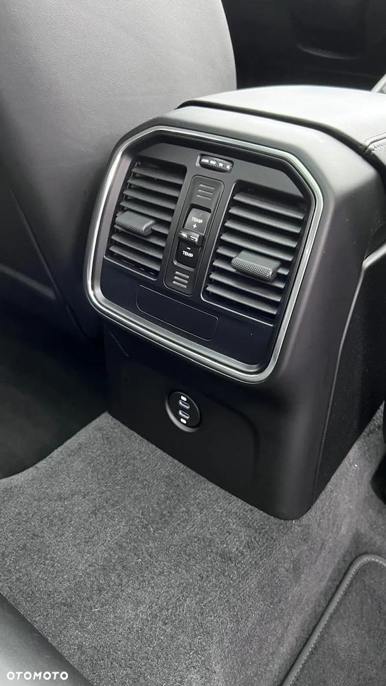 Porsche Macan T - 24