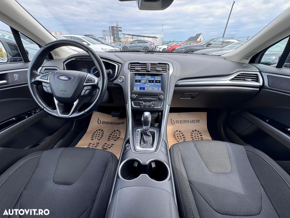 Ford Mondeo 2.0 HEV Trend - 13