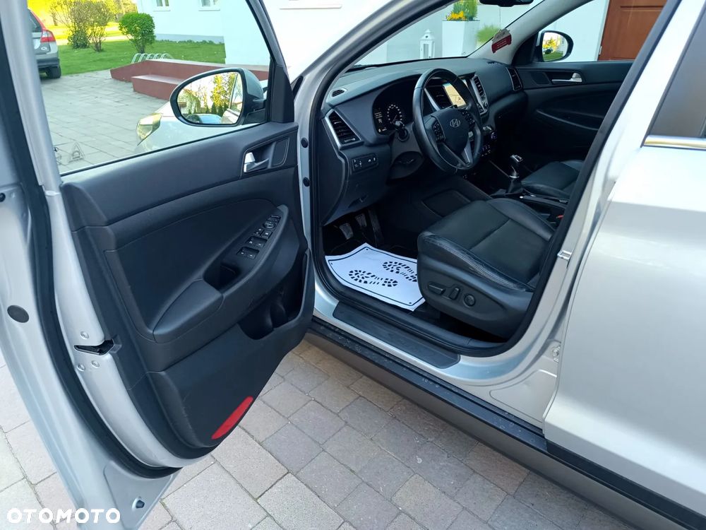 Hyundai Tucson 1.7 CRDI BlueDrive GO 2WD - 24