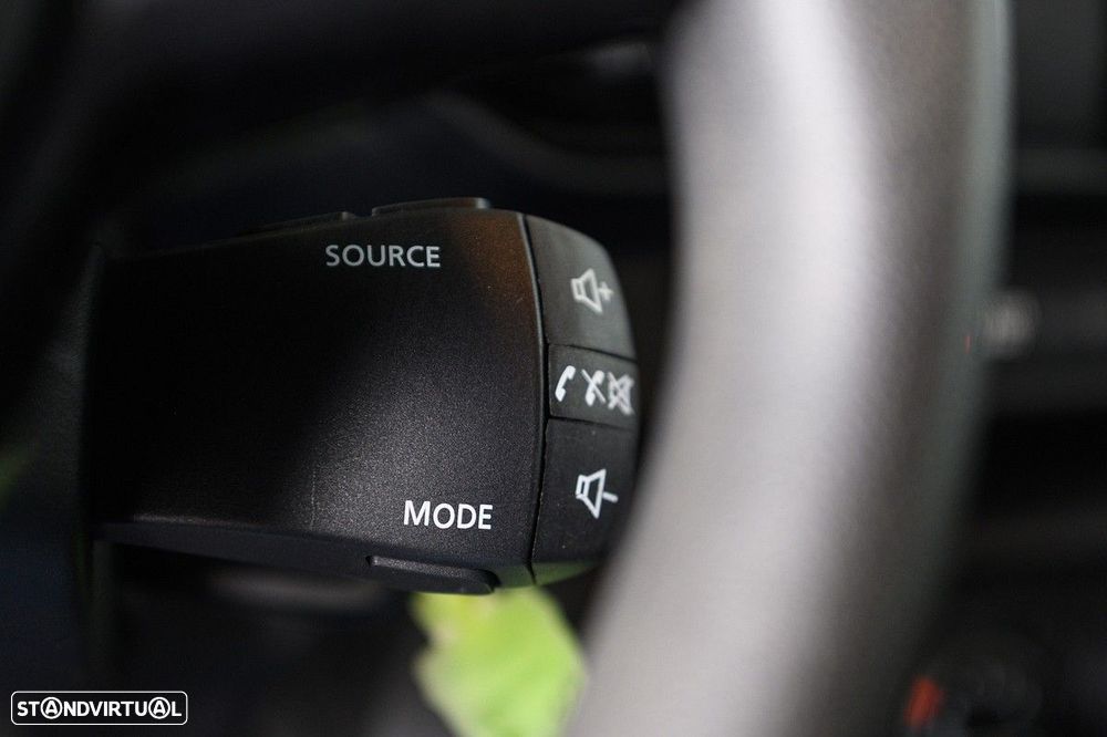 Dacia Sandero SCe 65 Essential - 35