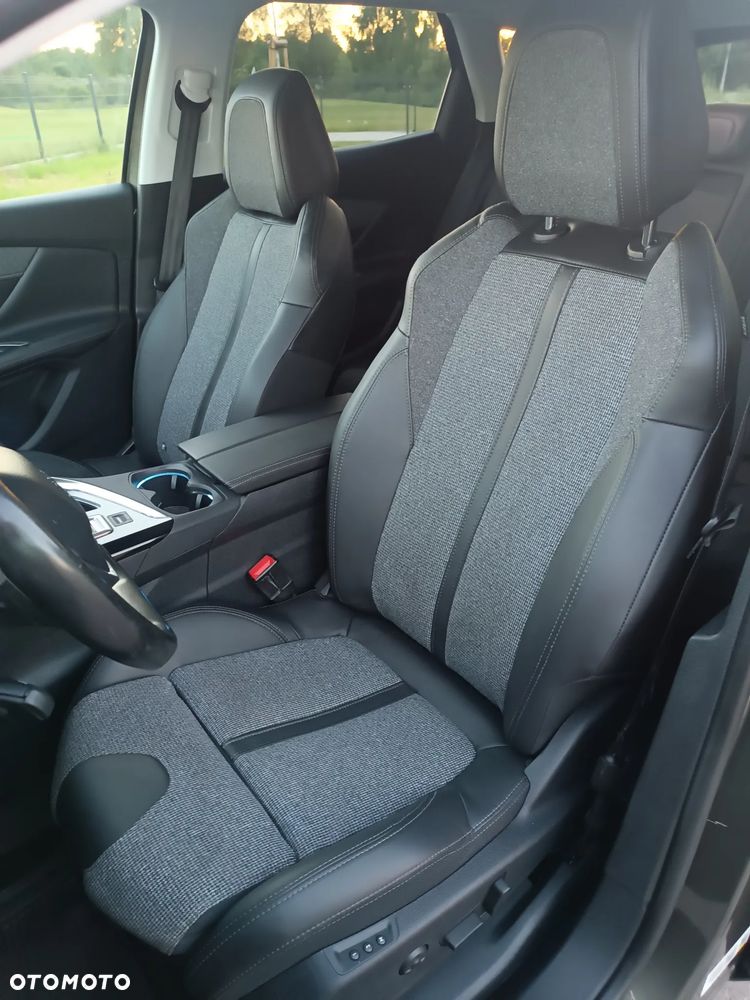 Peugeot 3008 1.6 BlueHDi Allure S&S EAT6 - 23