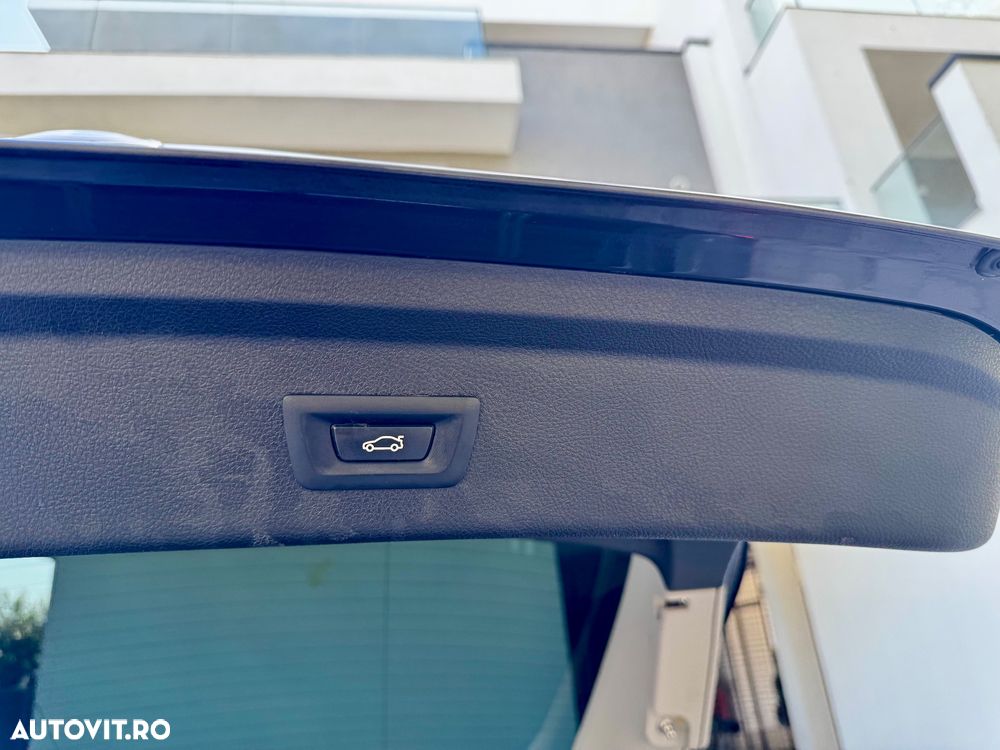 BMW Seria 3 320i GT - 10