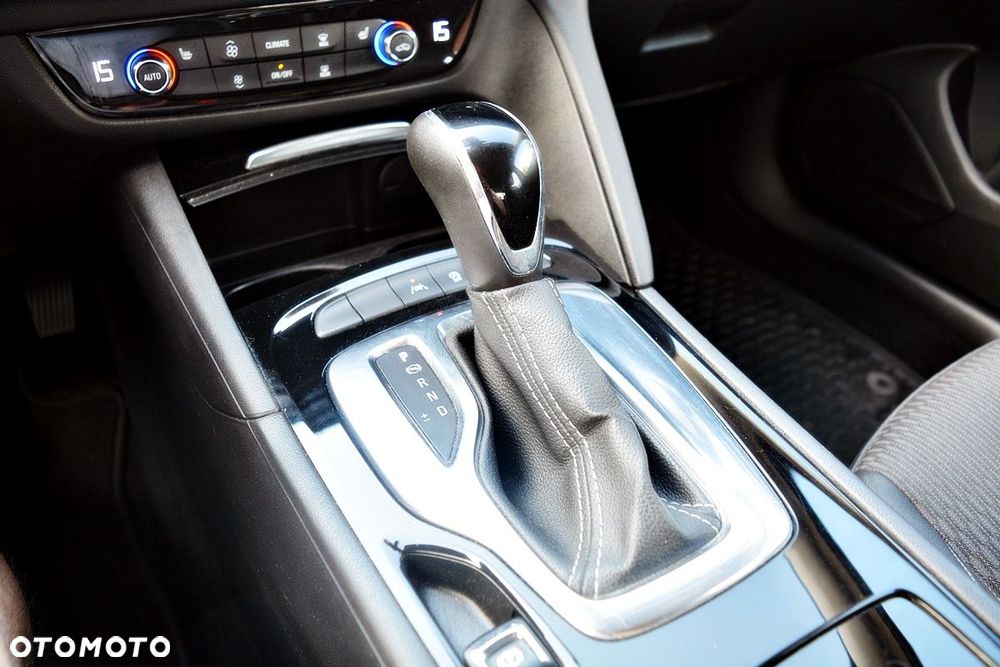 Opel Insignia - 10