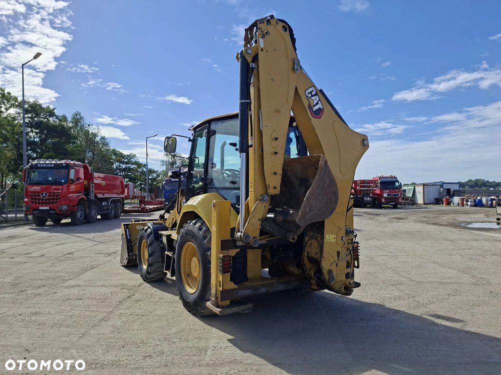 Caterpillar 428 - 3