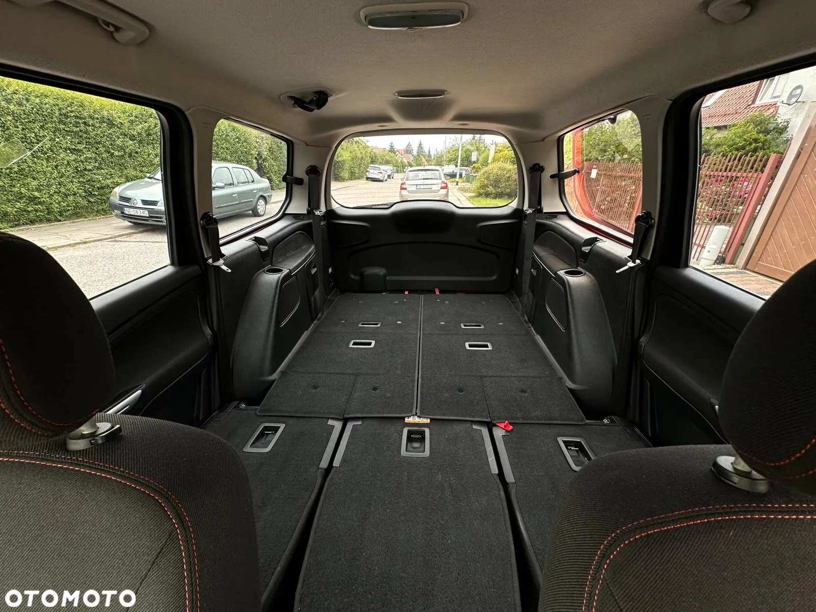 Ford Galaxy - 11