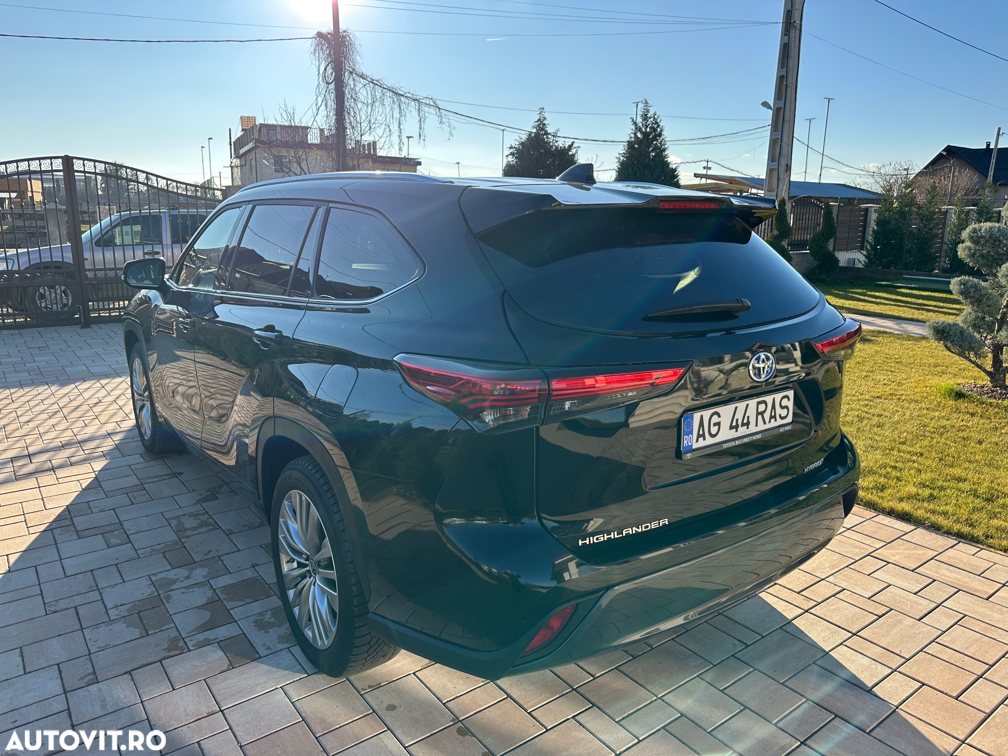 Toyota Highlander 2.5 L Hybrid Dynamic Force 248CP Executive Pearly - 18