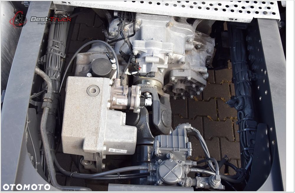 Mercedes-Benz ACTROS  MP5 / GIGA SPACE  / 1851 / RETARDER OLEJOWY / TABLETY / STANDARD  / - 16