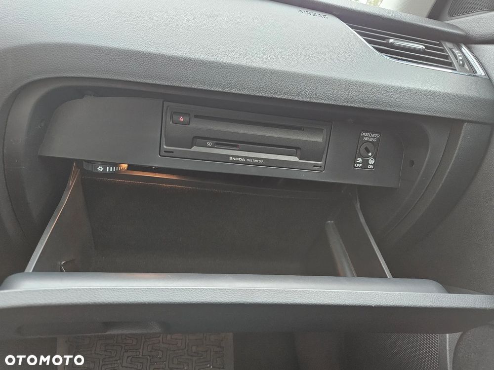 Skoda Octavia 1.8 TSI Elegance DSG - 29