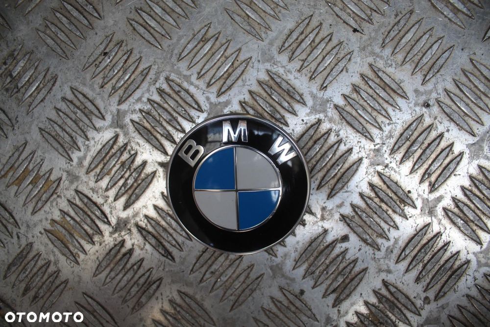 ZNACZEK EMBLEMAT KLAPY BMW E39 - 2