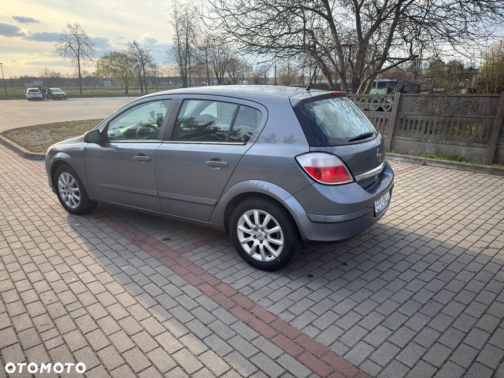 Opel Astra 1.7 CDTI Cosmo - 4